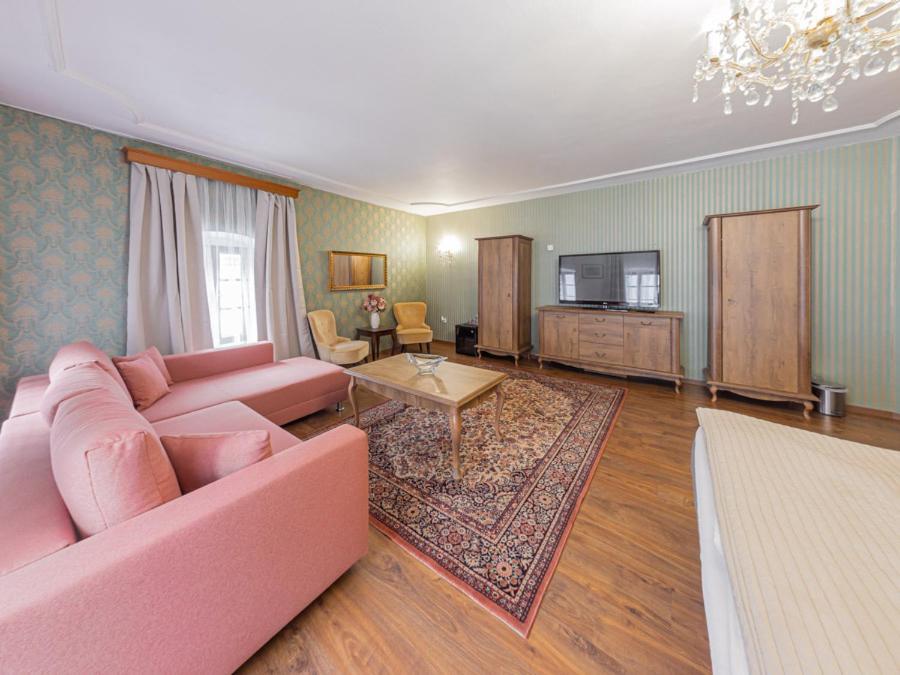 Hotel Salamander - Garni บันสกา ชีอาว์นีซา ภายนอก รูปภาพ
