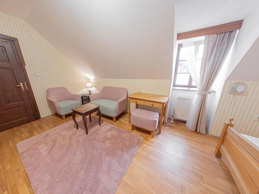 Hotel Salamander - Garni บันสกา ชีอาว์นีซา ภายนอก รูปภาพ