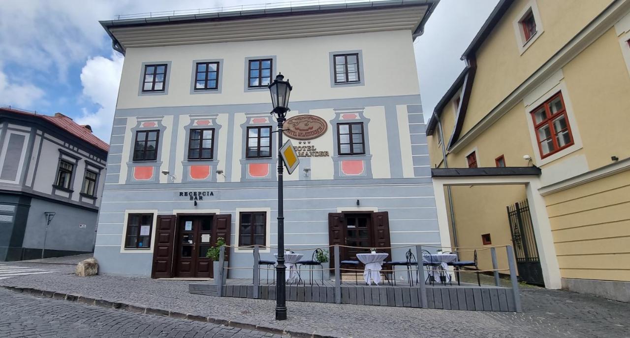 Hotel Salamander - Garni บันสกา ชีอาว์นีซา ภายนอก รูปภาพ