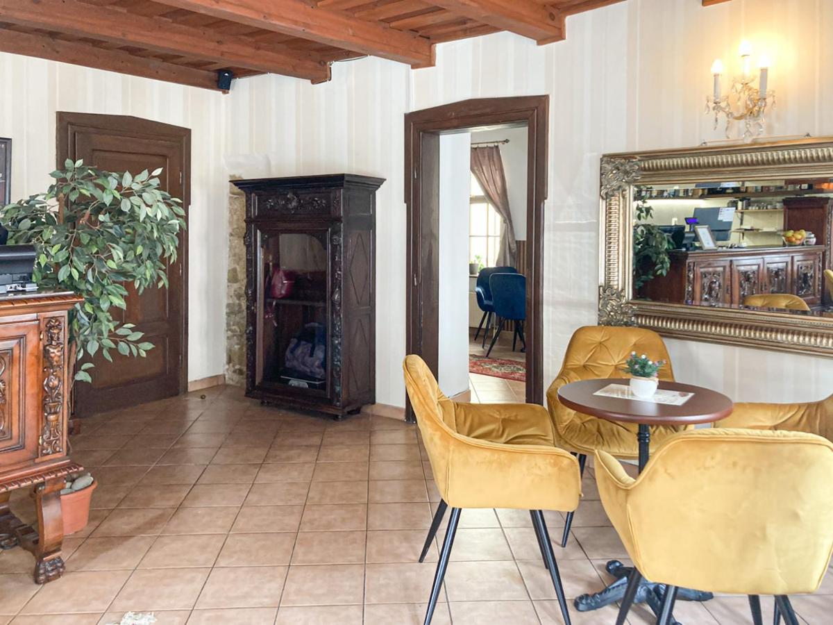 Hotel Salamander - Garni บันสกา ชีอาว์นีซา ภายนอก รูปภาพ
